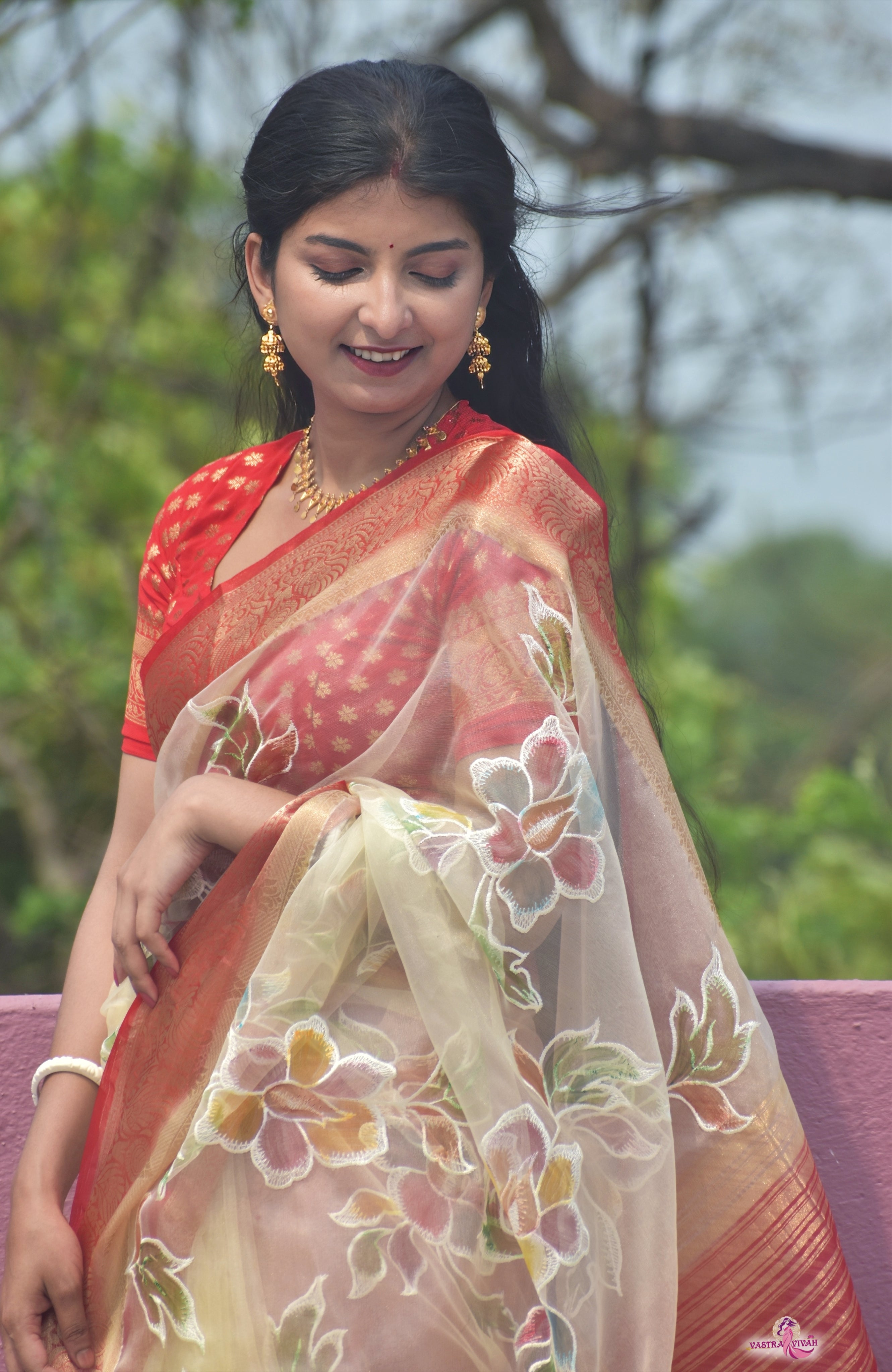 WHITE RED ORGANZA SAREE